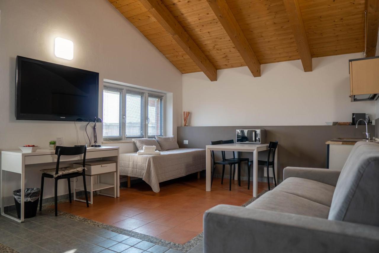 Residence Le Palme Torrazza Piemonte Exterior photo