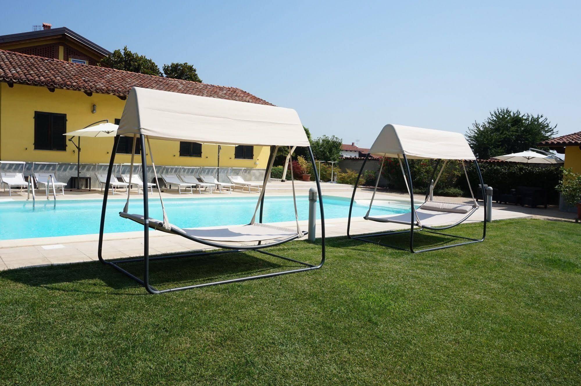 Residence Le Palme Torrazza Piemonte Exterior photo